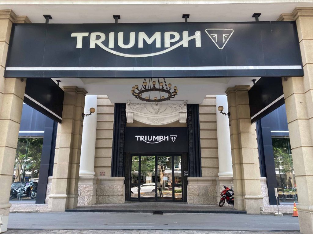 Triumph Sài Gòn- Cửa hàng mô tô được đánh giá 5 sao.