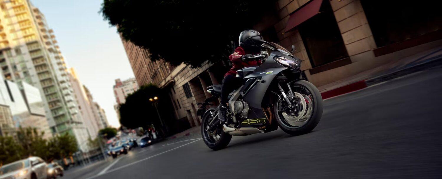 Triumph Daytona 660 Mô Tô thể thao phân khúc tầm trung đến từ Anh Quốc