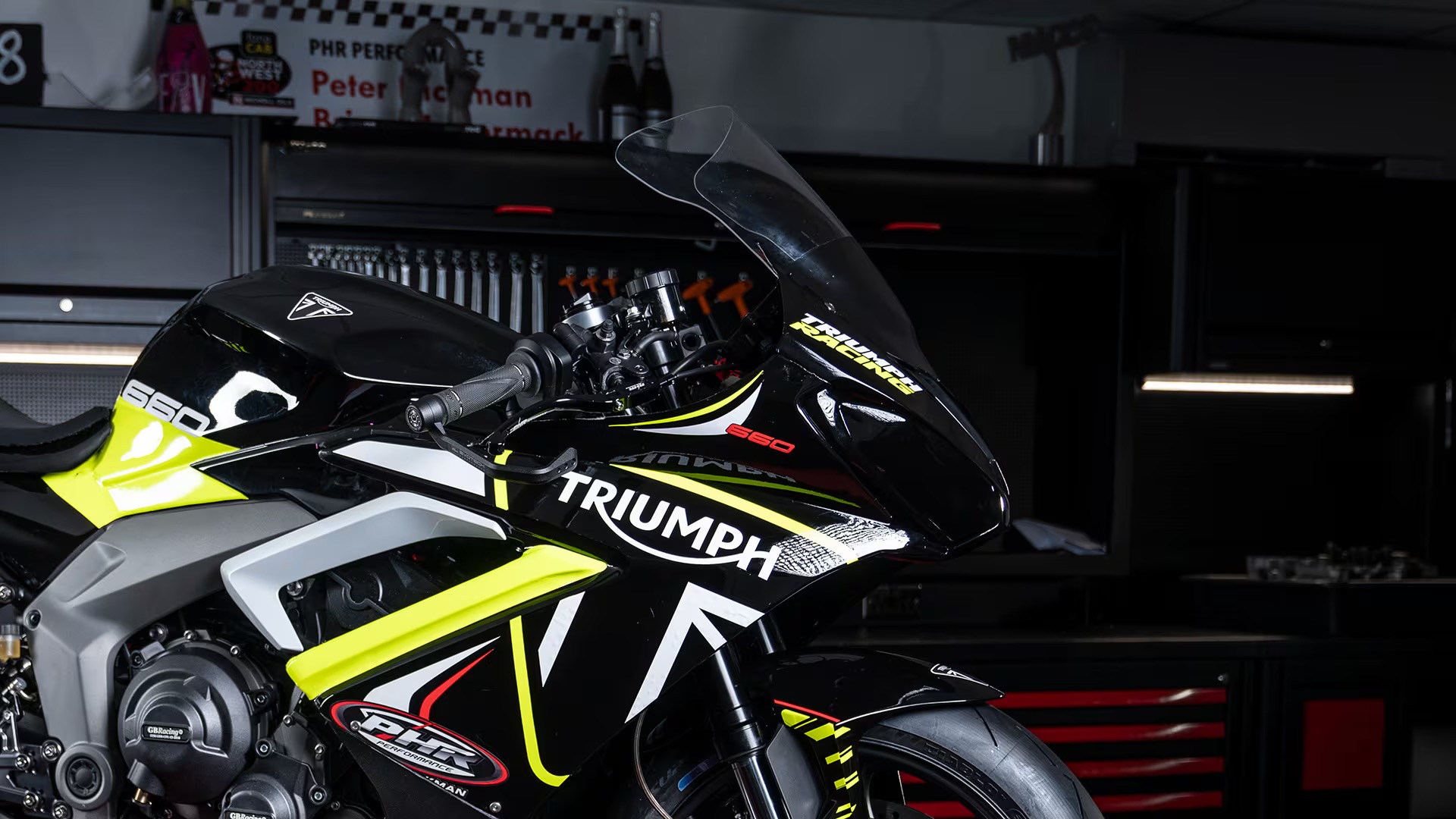 Triumph Daytona 660 Mô Tô thể thao phân khúc tầm trung đến từ Anh Quốc